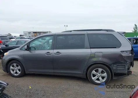2015 Toyota Sienna Le 8 Passenger из США, поврежденный, VIN 5TDKK3DC7FS619418